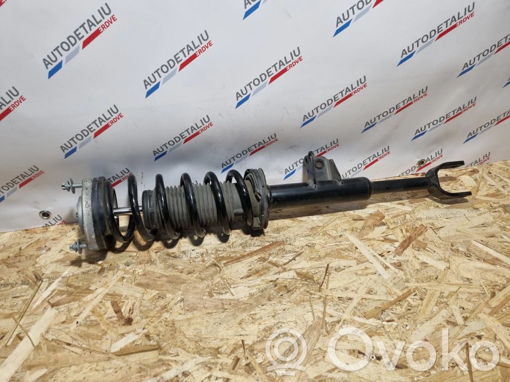 BMW 5 G30 G31 G38 Amortyzator osi przedniej ze sprężyną 