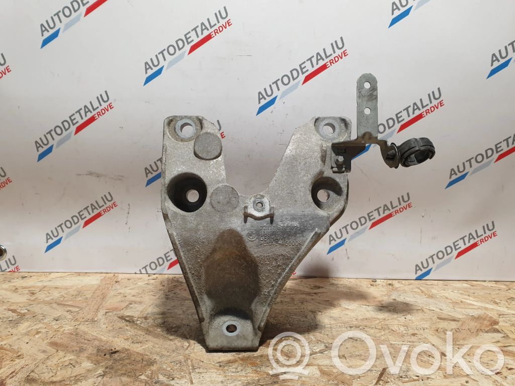 BMW 1 F20 F21 Engine mounting bracket 