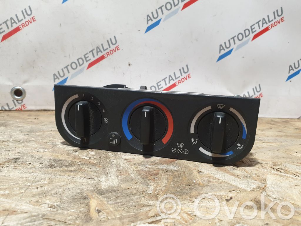 BMW 3 E36 Climate control unit 
