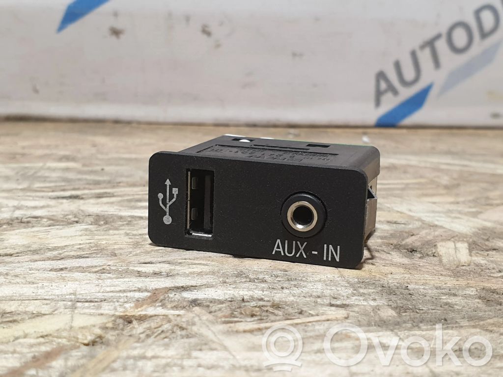 USB-Anschluss   9241331,84109241331