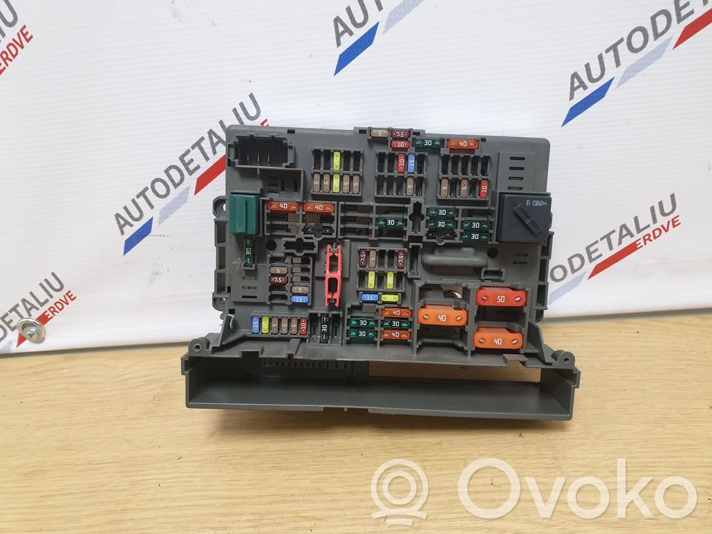 BMW 3 E92 E93 Fuse module 