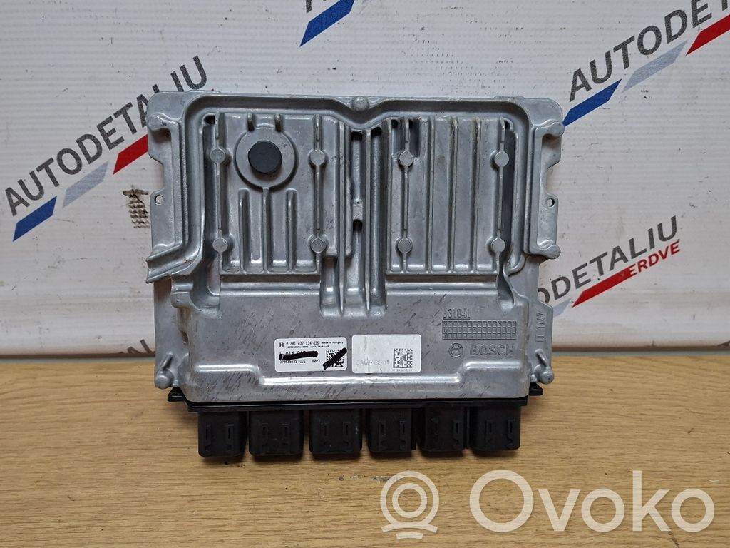 BMW X3 G01 Engine control unit/module 