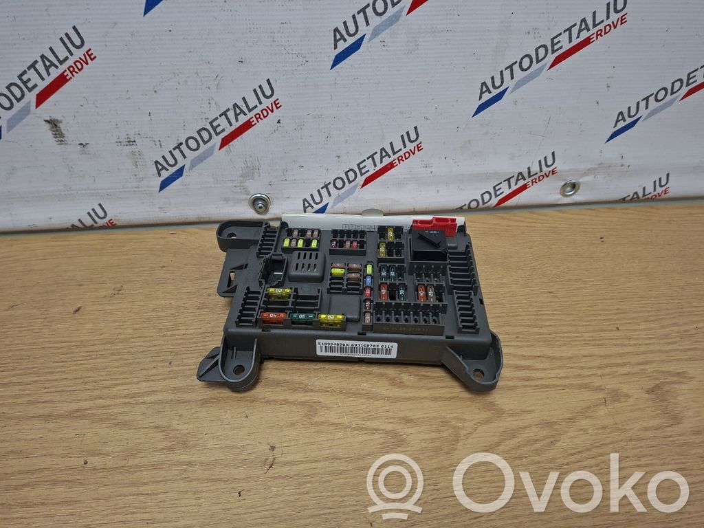 Fuse module   6931687