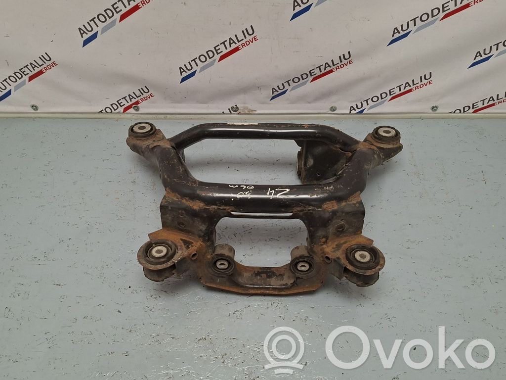 BMW Z4 E85 E86 Galinis traversas 