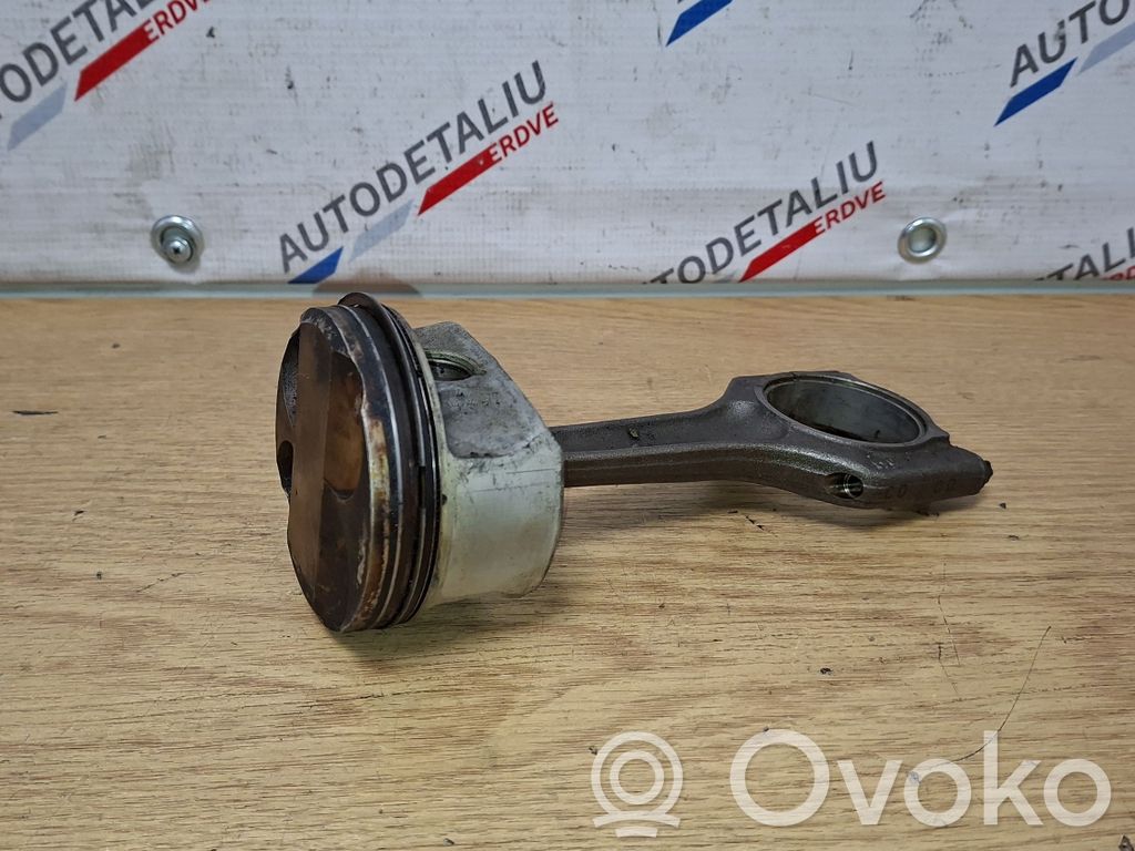 BMW 5 E60 E61 Piston 