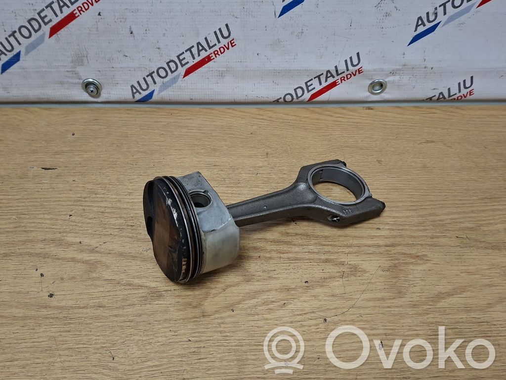 BMW 5 E60 E61 Piston 