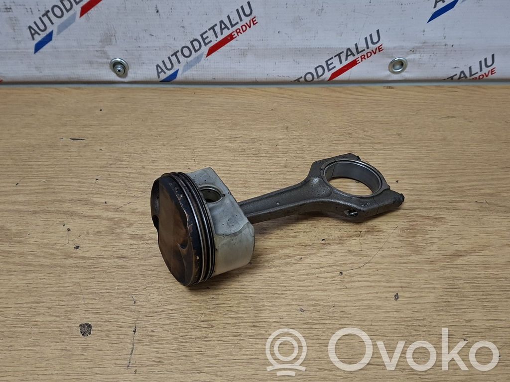 BMW 5 E60 E61 Piston 