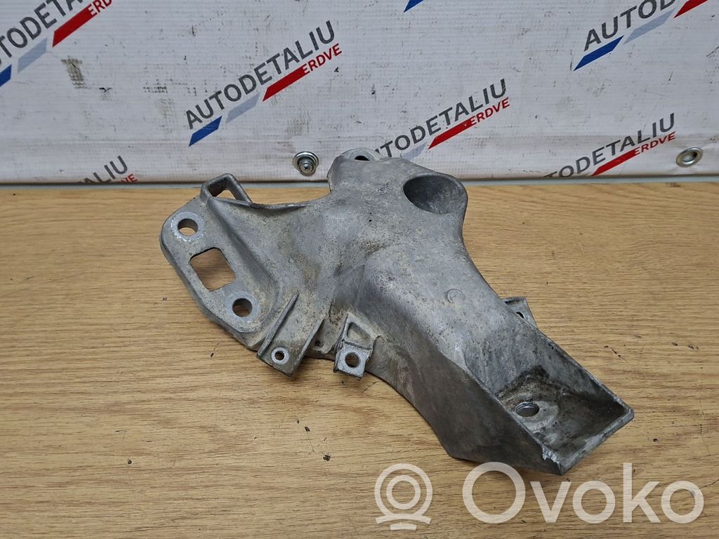 BMW X5 E70 Engine mounting bracket 