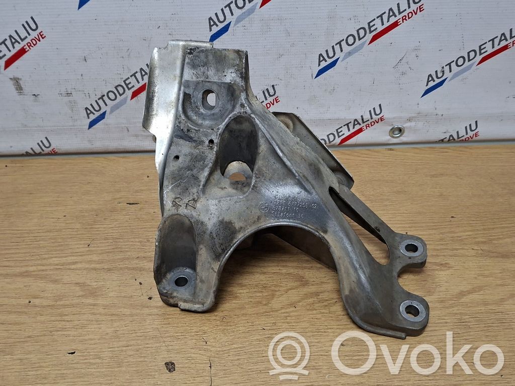 BMW X5 E70 Engine mounting bracket 