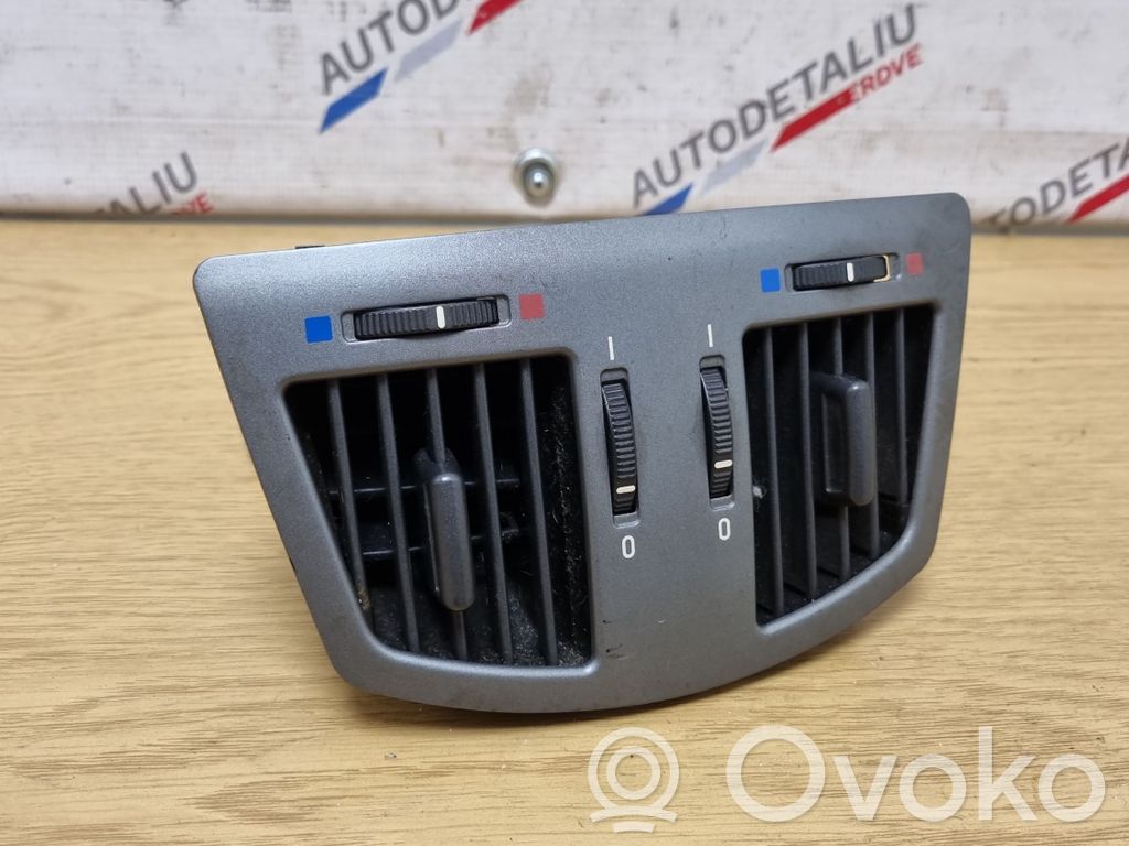 Rejilla de ventilación trasera   8385257,72002395