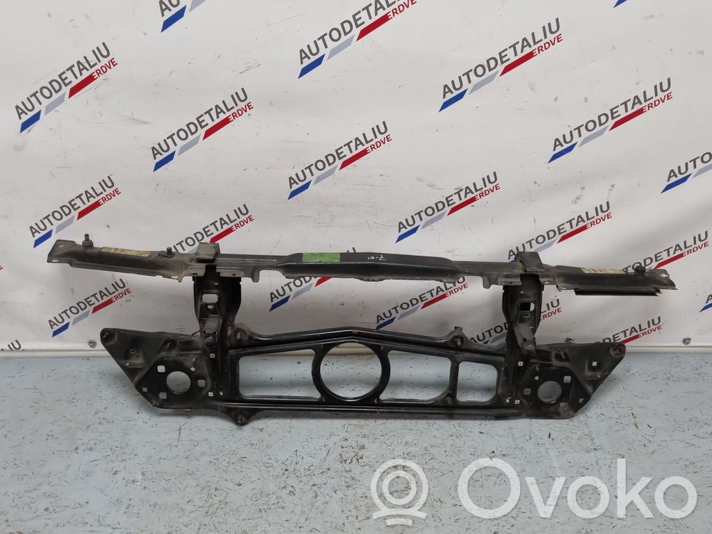 BMW 7 E38 Panou suport radiator 
