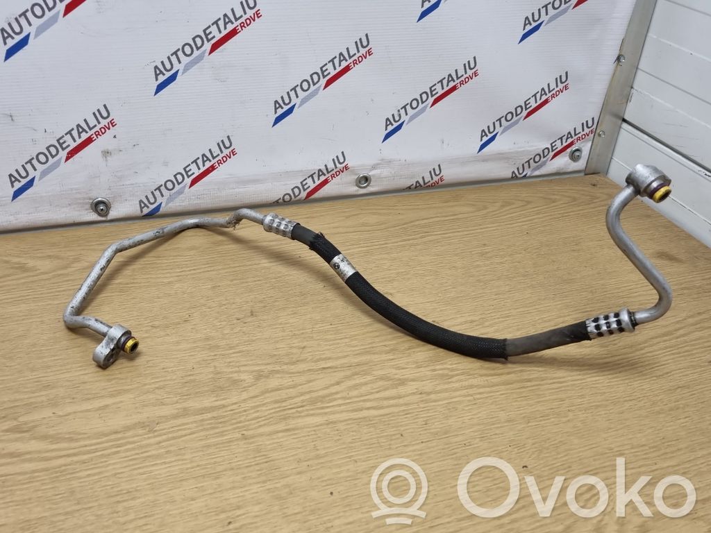 BMW X5 E70 Ilmastointilaitteen putki (A/C) 