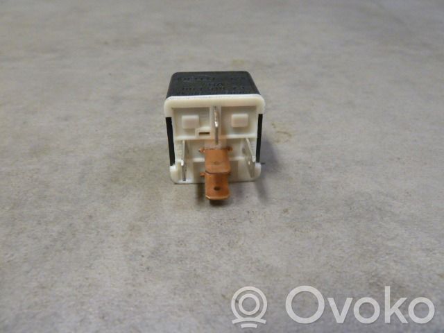 Volvo S70  V70  V70 XC Muu rele 