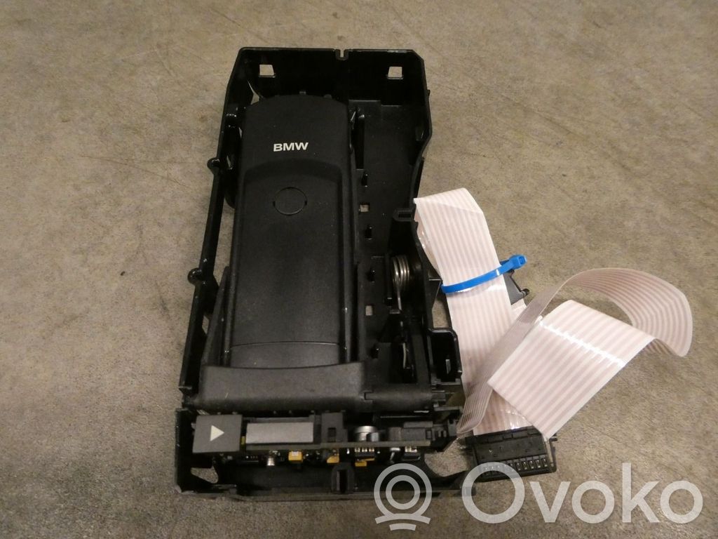 Phone   6900861,6900861