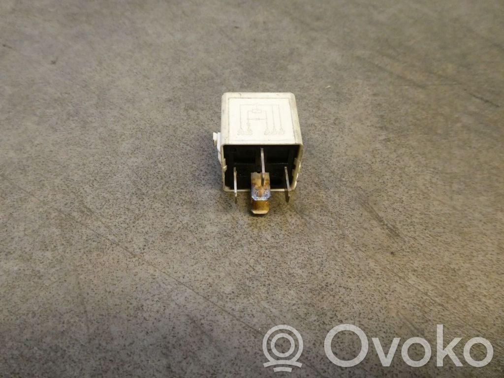 Other relay   1729004