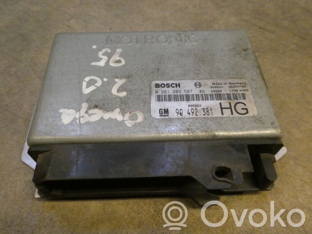 Opel Omega B1 Injection control unit/module 