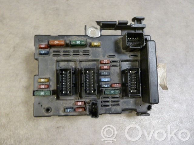 Peugeot 307 Módulo de fusible 