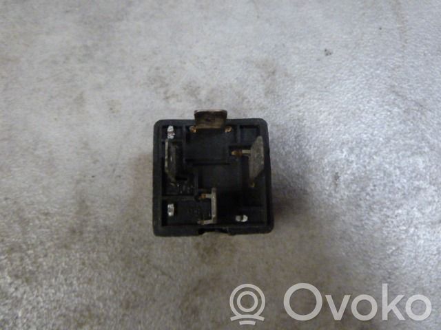 BMW 5 E28 Sonstige Relais 