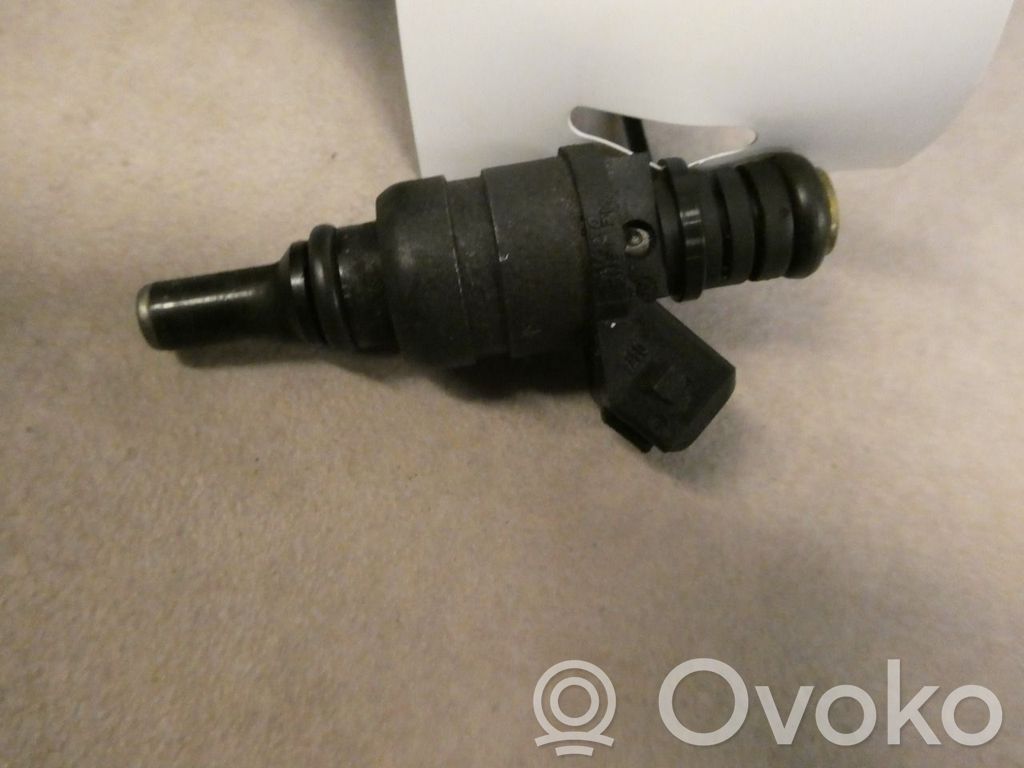 Fuel injector   1427240