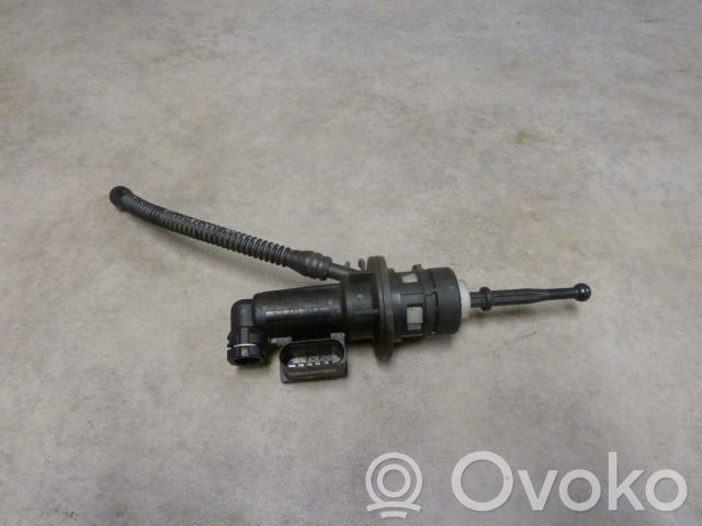 Volkswagen PASSAT B7 Cilindru principal ambreiaj 