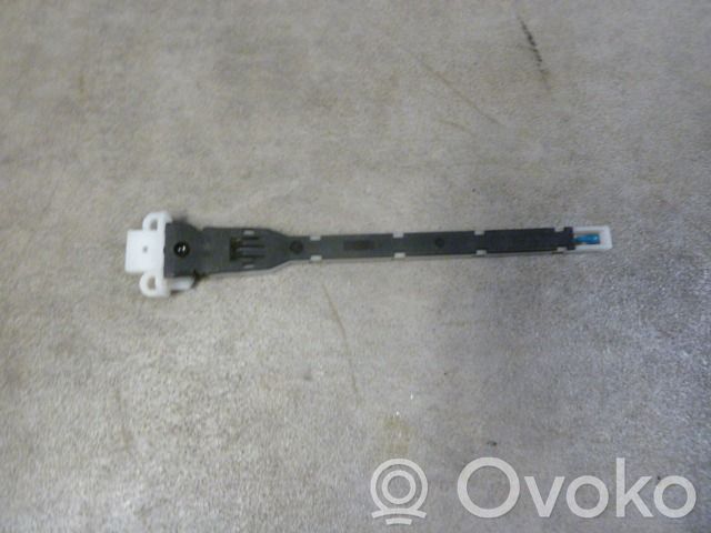 Interior temperature sensor   6913397