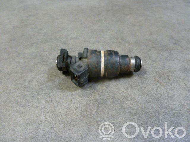 BMW 5 E34 Polttoainesuutin 