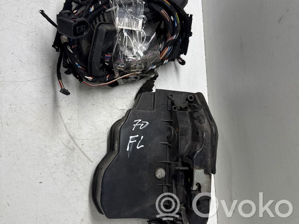 BMW X5 E70 Aizmugurē slēdzene 
