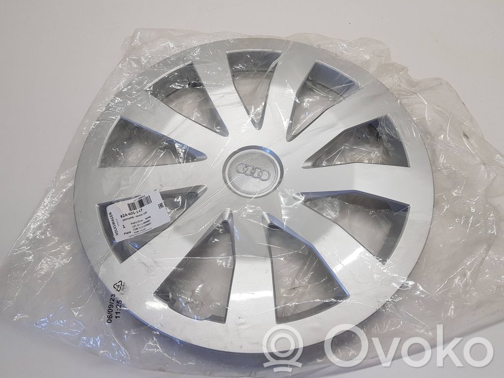 Audi A1 R15 wheel hub/cap/trim 
