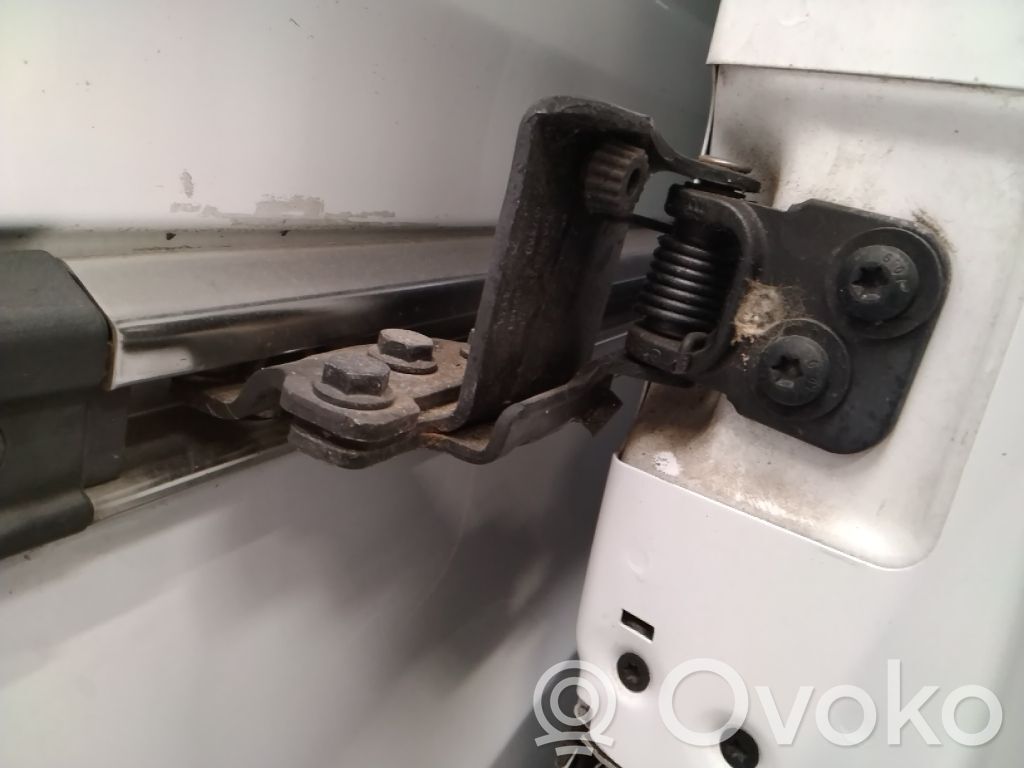 Sliding door middle roller runner   1892579