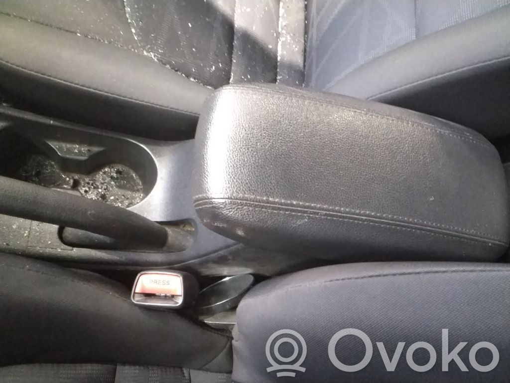 Armrest   846601W000HU