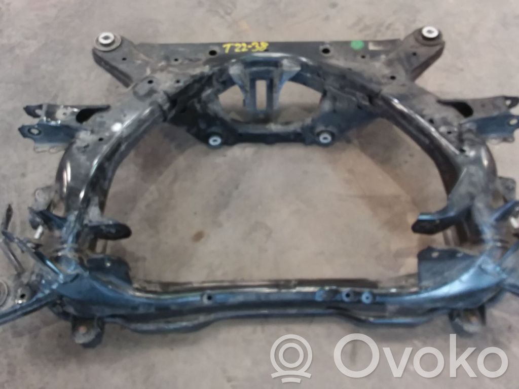 Tesla Model 3 Galinis traversas 
