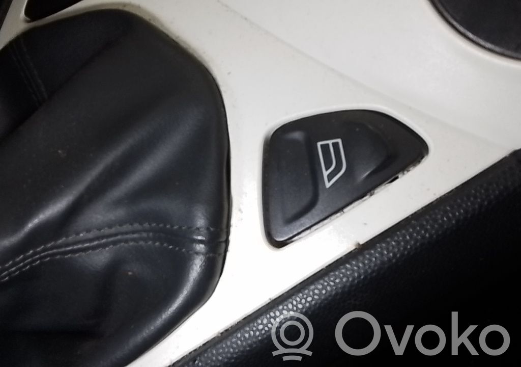 Electric window control switch   1571470