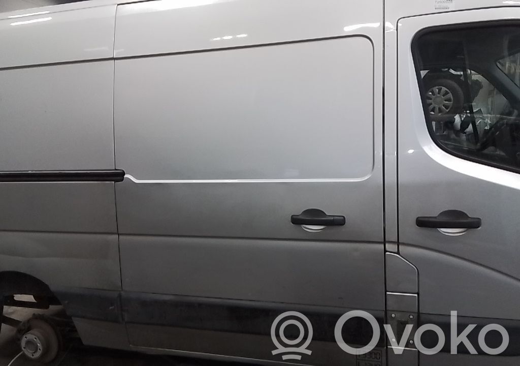Side sliding door   821000245R