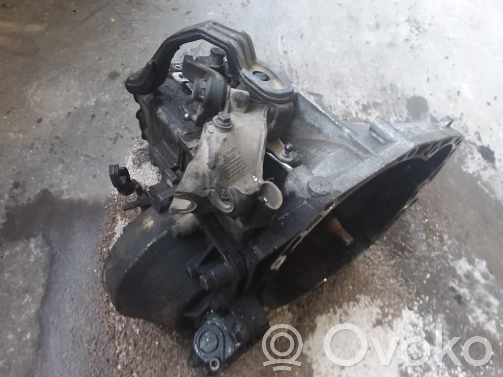 Manual 6 speed gearbox   2231W2