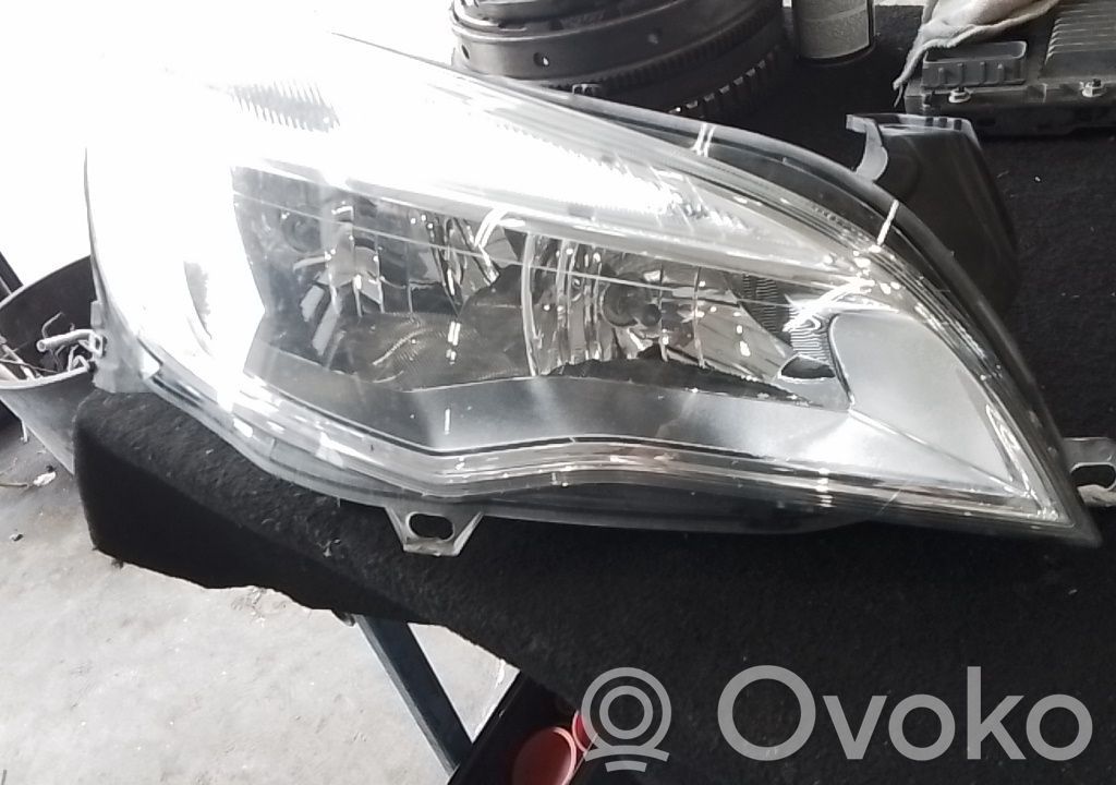 Headlight/headlamp   13253647
