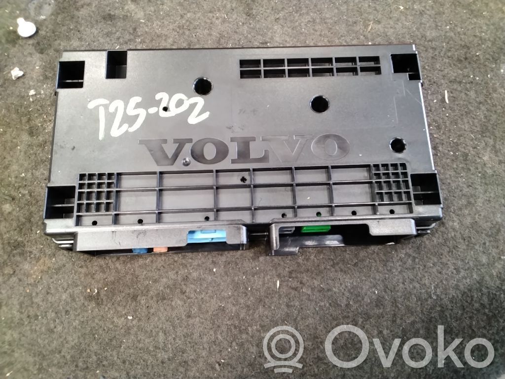 Volvo XC90 Battery relay fuse 