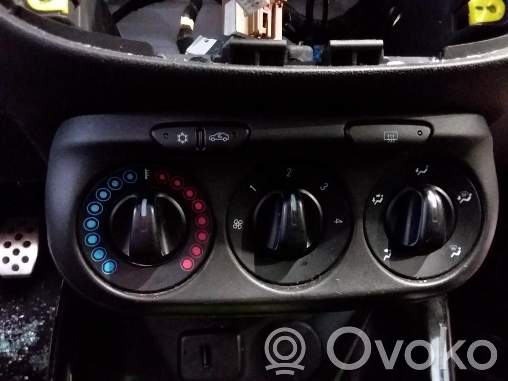 Opel Corsa E Climate control unit 