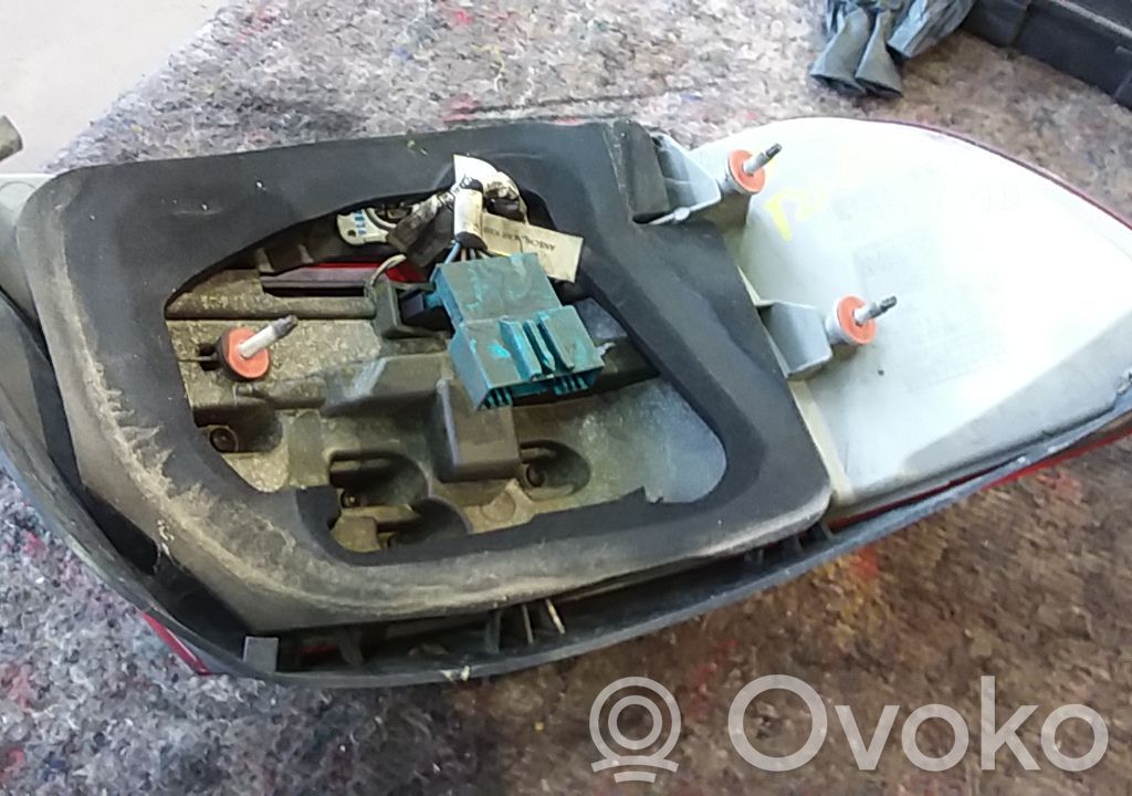 Rear/tail lights   725209206