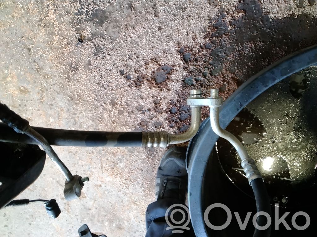 Air conditioning (A/C) pipe/hose   39025932