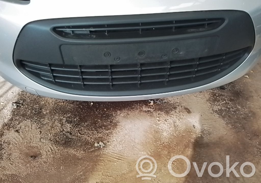 Ford Ka Augšējais režģis 