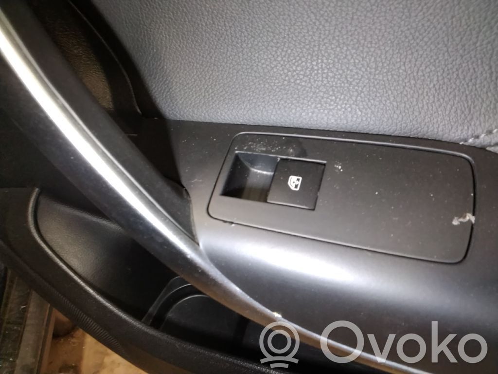 Interruptor del elevalunas eléctrico   13301889