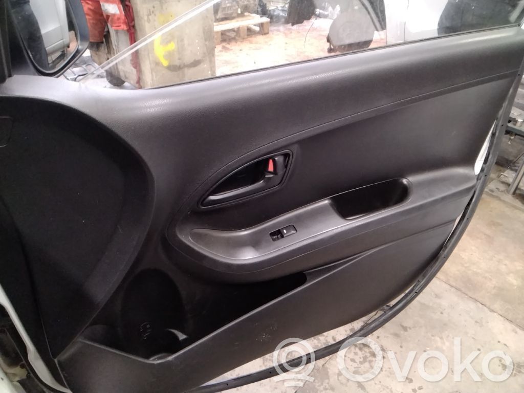 KIA Picanto Apšuvums aizmugurējām durvīm 