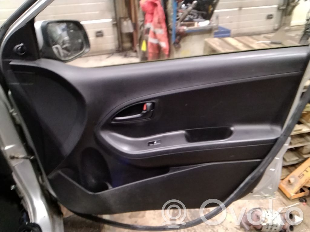 KIA Picanto Apšuvums aizmugurējām durvīm 