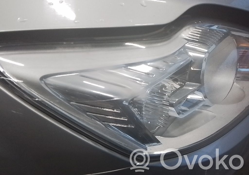 Headlight/headlamp   1744971