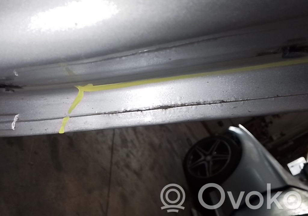 Aizmugurējās durvis   9008V6