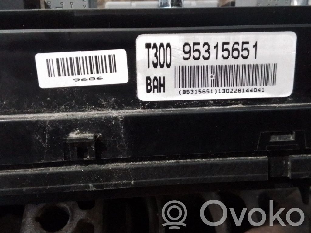 Chevrolet Aveo Módulo de fusible 