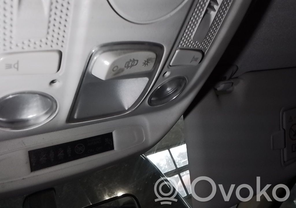 Citroen C4 II Illuminazione sedili anteriori 