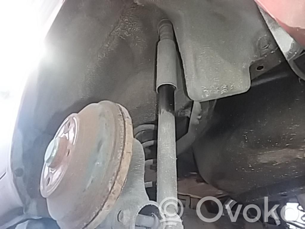 Suzuki Splash Aizmugurē amortizators 