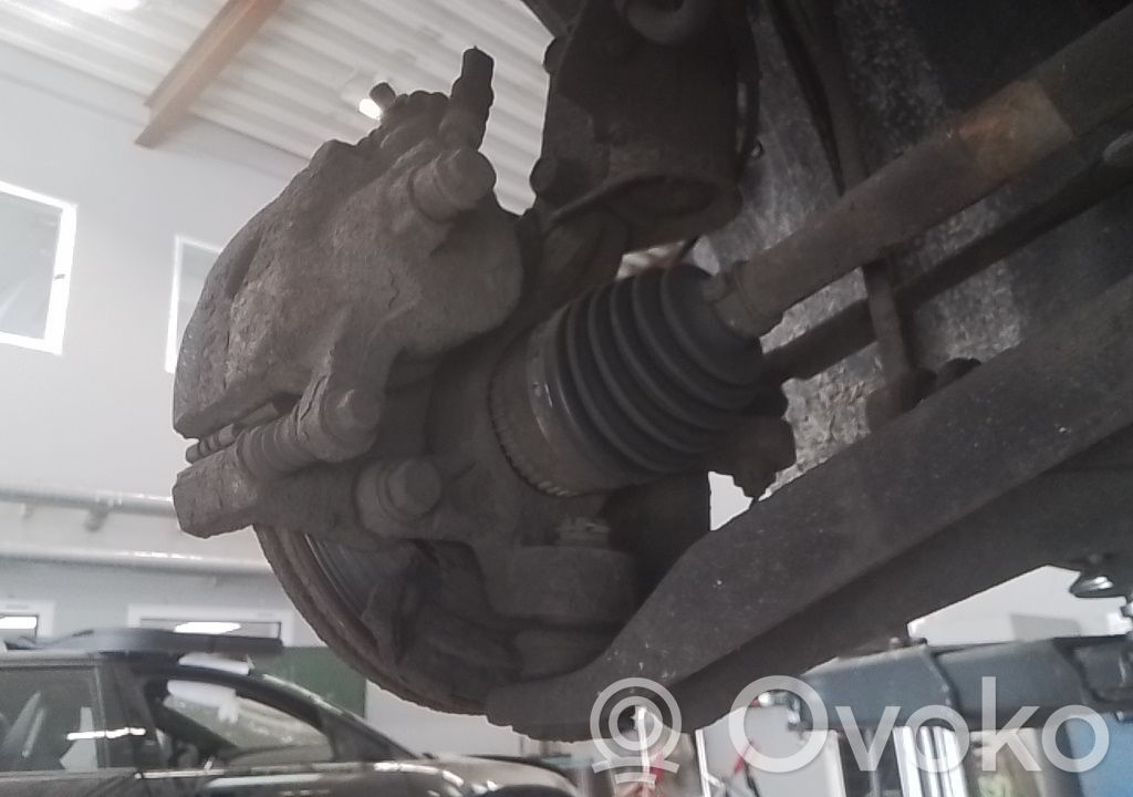 Suzuki Alto Achsschenkel vorne 