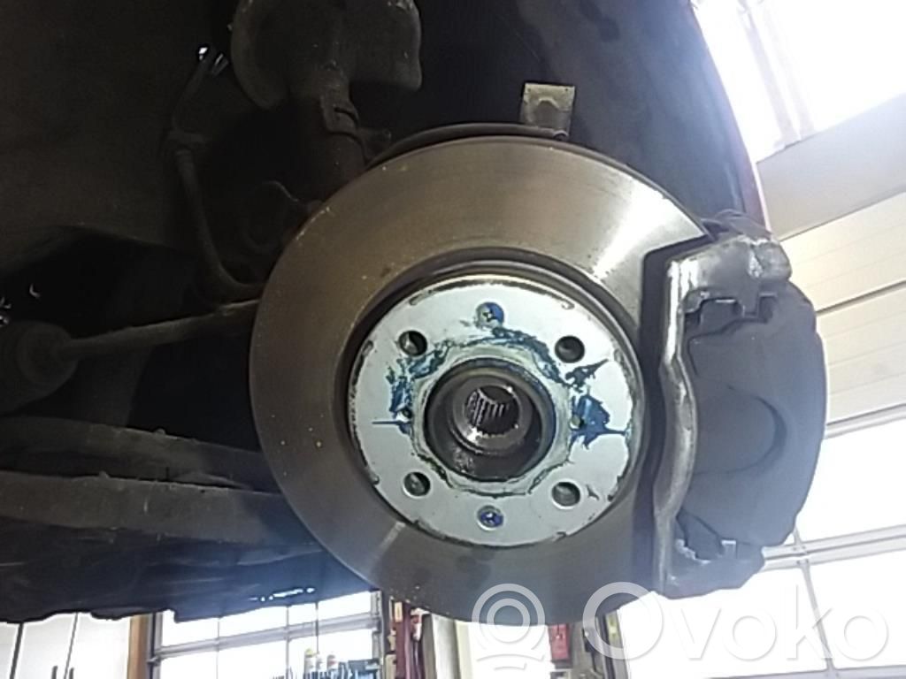 Suzuki Splash Front wheel hub spindle knuckle 